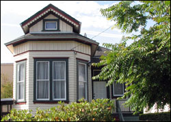 2010OctMysteryHouse