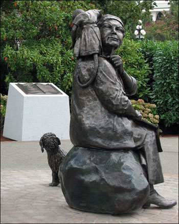 Emily Carr Statue